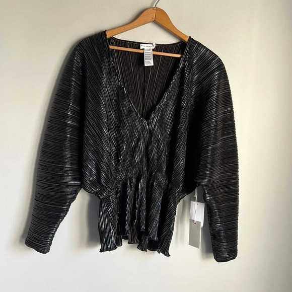 NEW Good American Plissé Deep V-Neck Dolman Sleeve Top - Picture 2 of 10